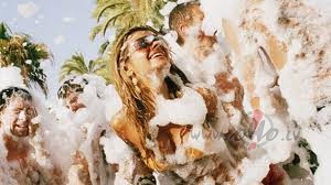 Party in Ibiza
