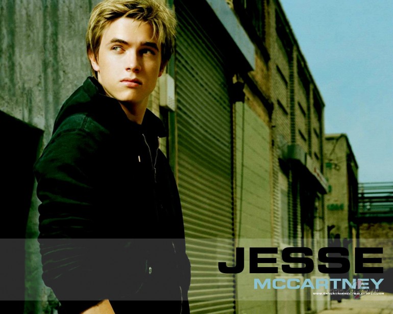 J_E_S_S_E__M_c_C_A_R_T_N_E_Y