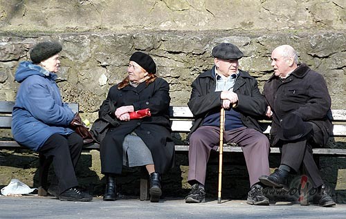 Rungainis pret pensionriem
