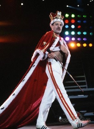 Labdien JAUKIE !!! Freddie Mercury