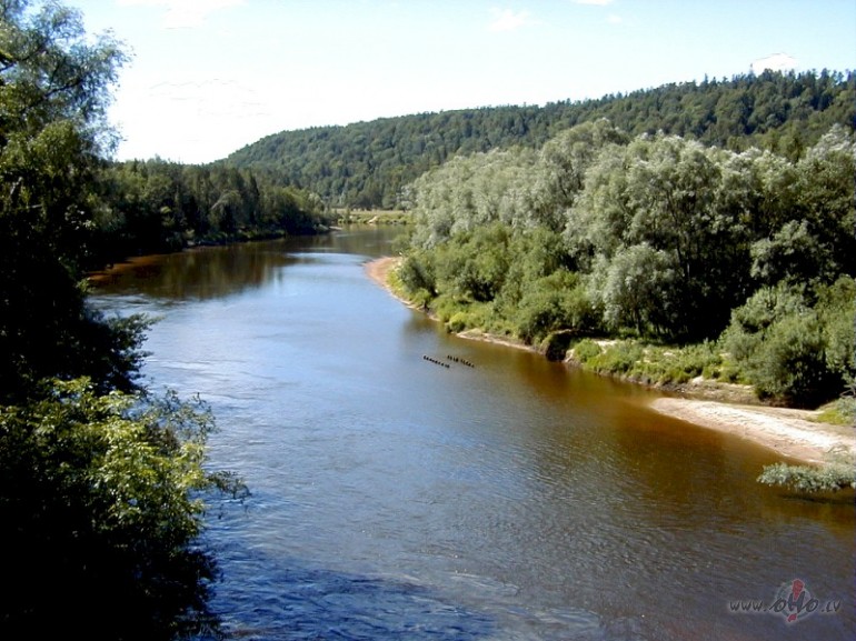 Vasaras upe -