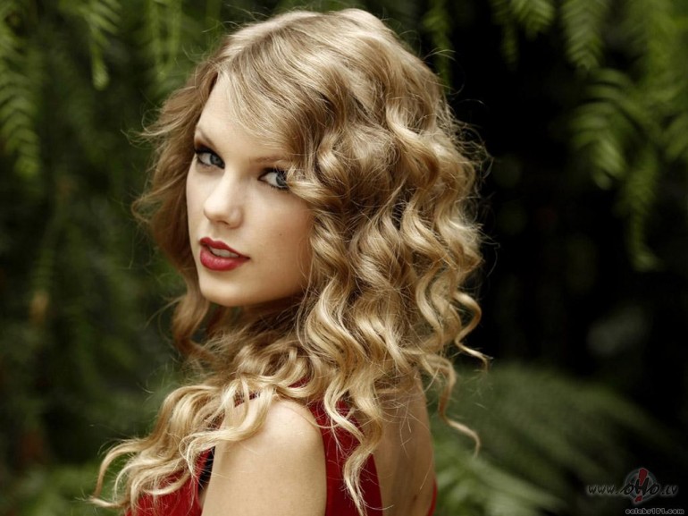 JAUNUMS_ ** TAYLOR_SWIFT **
