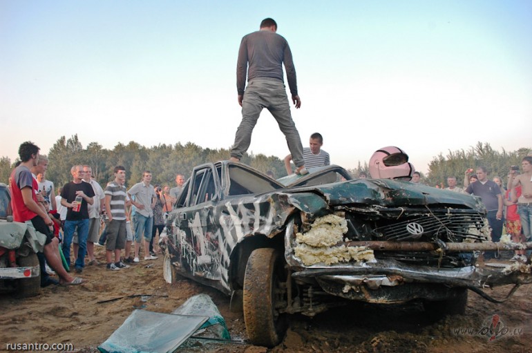 Izdzvoana iek auto