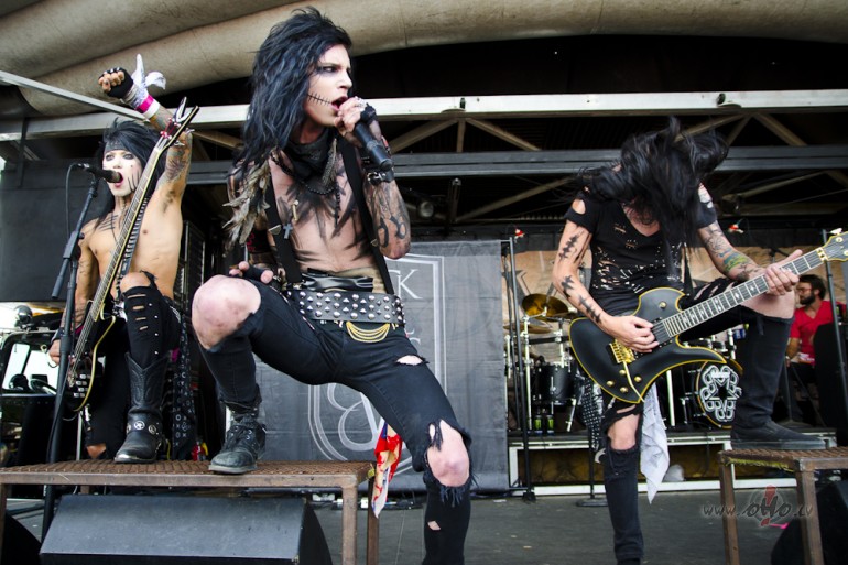 BLACK_VEIL_BRIDES
