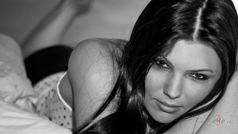 PAULA_SELING_Feat._PLAN_B