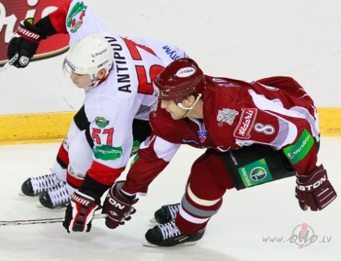 Hokejs... KHL speeles...