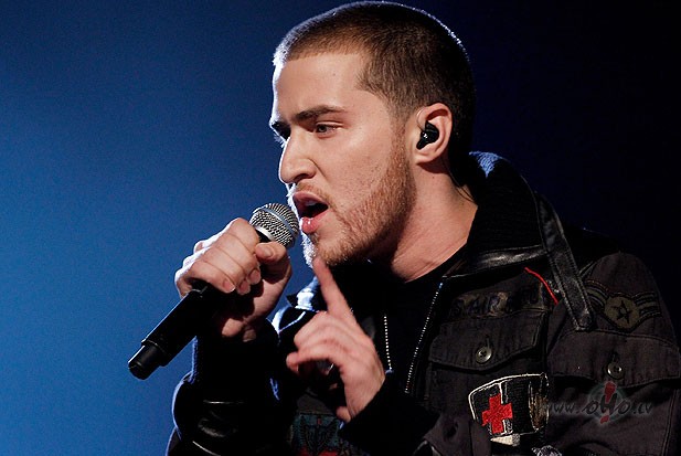 JAUNUMS_ ** MIKE_POSNER **