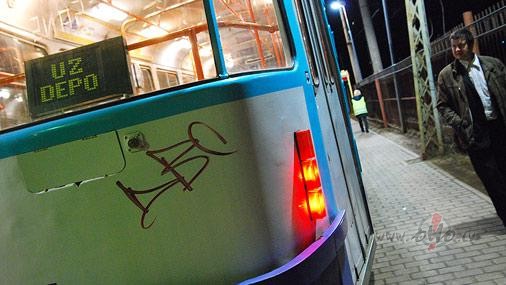 Kom�dija /Pateicoties Lidijai Dombrovskai