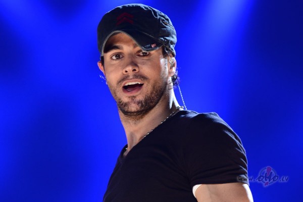 JAUNUMS_ ** ENRIQUE_IGLESIAS_Ft._S._ADAMS **