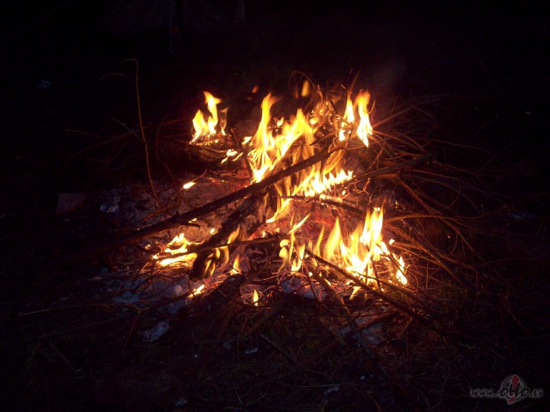 It nekas t� nenotiek,k� mums liekas.Vienas uguns ...