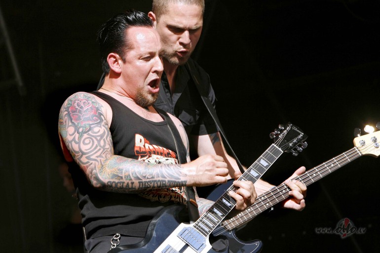 JAUNUMS_ ** VOLBEAT **