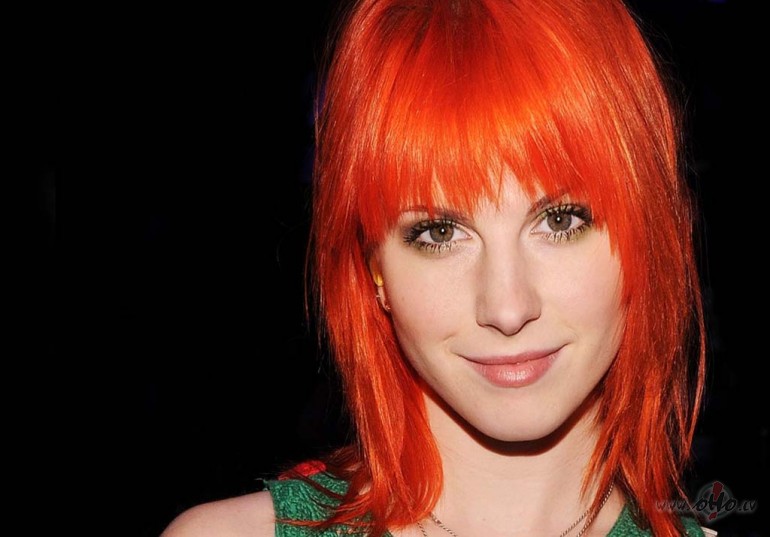 JAUNUMS_ ** ZEDD_Ft._HAYLEY  **