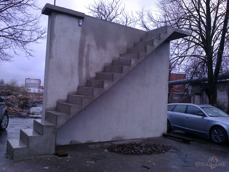 Jaa, taa tieshaam bija fiksaa ideja. Izlasiiju, pieregistreeju sevi ...