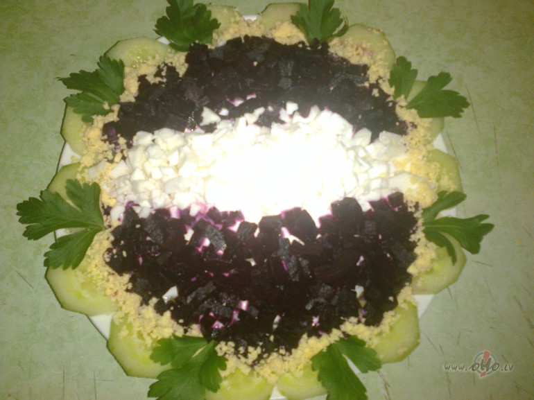 Bietiishdancis vakarpusee...