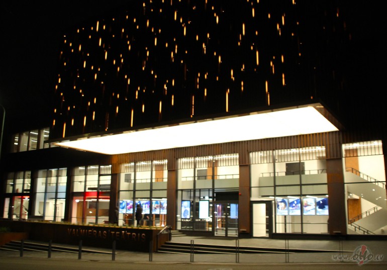 Vakara pastaiga.